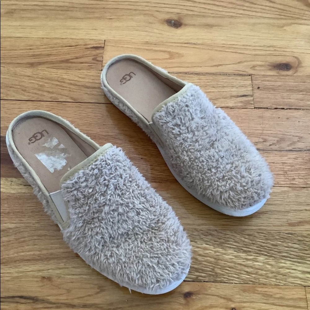 UGG Australia LUCI Slip On Mules Loafer US 8.5 EUR 39.5 Beige 1091950 SOLD OUT